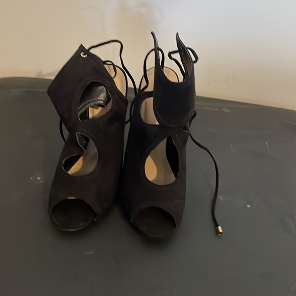 Black high heel sandals with back ties in the back and open toe. - Picture 2 of 5